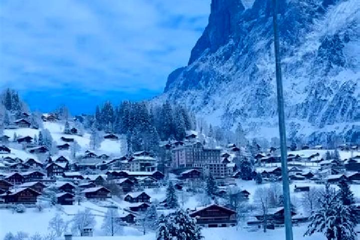 Chloe, 32 — Escort in Vuarrens, Switzerland