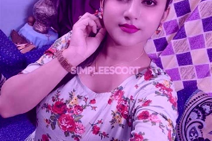 Chloe, 32 — Escort in Warangal, India