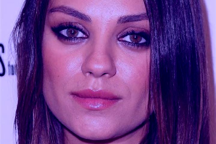 Chloe, 33, a auburn hazel-eyed mixed companion based in La Llave. Offering OWO, Dinner Date, Couples. Available for incall and outcall, day and evening dates.