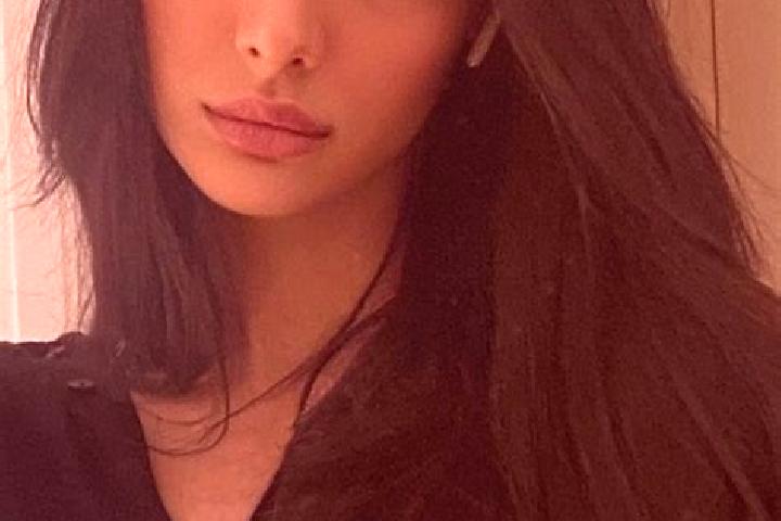 Chloe, 33, a black amber-eyed middle eastern companion based in Piazza. Offering Party Girl, CIM, Travel Companion, Dinner Date, Tantra. Available for incall...