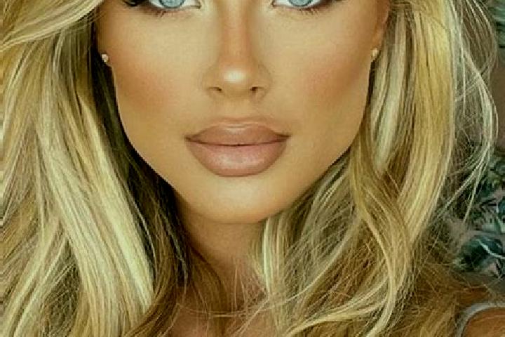 Chloe, 33, a blonde hazel-eyed latina companion based in Pasaquina. Offering CIM, BDSM, 69. Available for incall and outcall, day and evening dates.