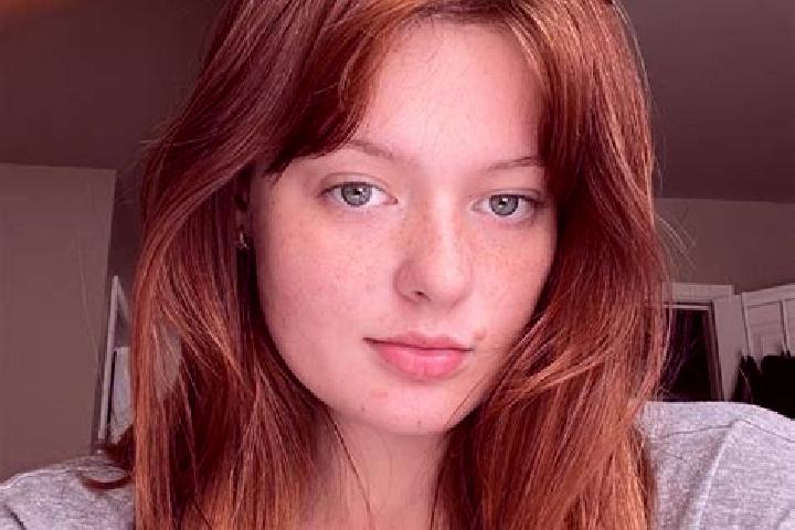 Chloe, 33, a chestnut grey-eyed mixed companion based in Apoderado. Offering Overnight, Deep French Kissing, 69, A-Level. Available for incall and outcall, o...