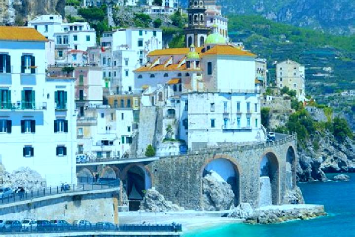 Chloe, 33 — Escort in Campanella-Gianforma, Italy