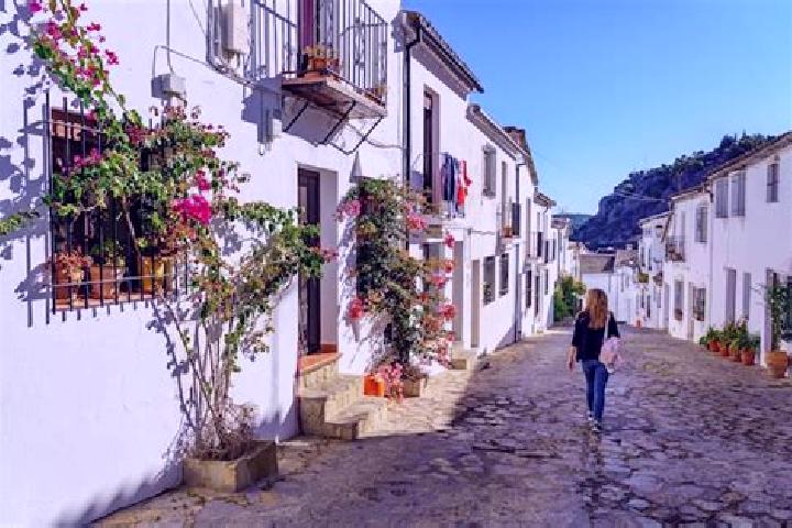 Chloe, 33 — Escort in Canicosa de la Sierra, Spain