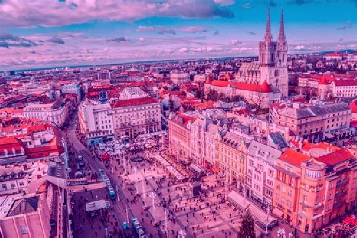 Chloe, 33 — Escort in Loniowa, Poland