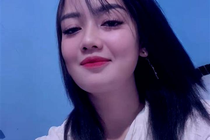 Chloe, 33 — Escort in Tulungagung, Indonesia