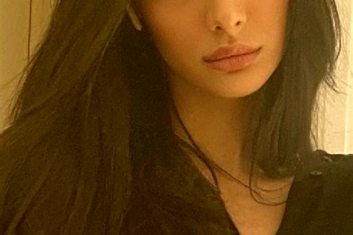 Chloe, 34, a auburn dark-eyed middle eastern companion based in Schriesheim. Offering Travel Companion, Dinner Date. Available for incall and outcall, overni...