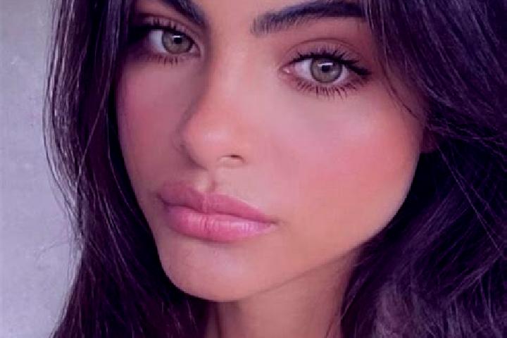 Chloe, 34, a black hazel-eyed middle eastern companion based in Makakilo. Offering Prostate Massage, 69, Fetish, Erotic Massage, Tantra. Available for incall...