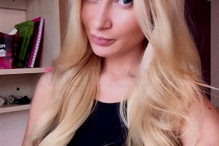 Chloe, 34, a blonde amber-eyed caribbean companion based in El Nigromante. Offering Dinner Date, Massage, CIM, Roleplay, Travel Companion. Available for inca...