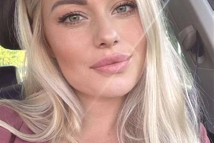 Chloe, 34, a blonde hazel-eyed slavic companion based in Ribaforada. Offering 69, Fetish, Domination. Available for incall and outcall, overnight bookings av...