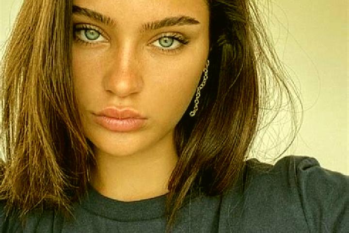 Chloe, 34, a brunette blue-eyed mixed companion based in Rumduol. Offering Prostate Massage, CIM, Fetish, Massage, Girlfriend Experience. Available for incal...