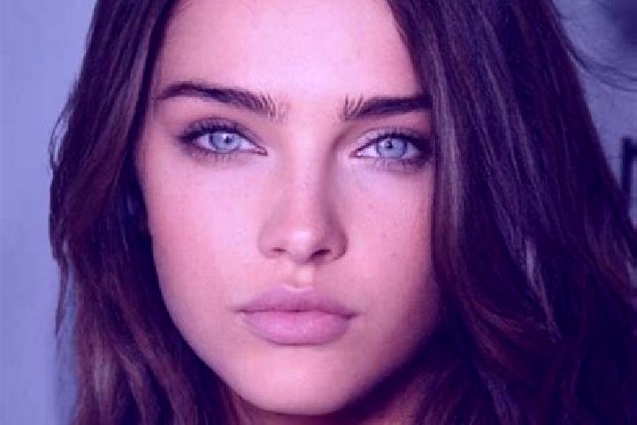 Chloe, 34, a brunette grey-eyed caribbean companion based in Shebekino. Offering GFE, Fetish, Striptease, Domination. Available for incall and outcall, overn...