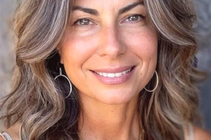 Chloe, 34, a brunette grey-eyed middle eastern companion based in Yaurel. Offering Overnight, Striptease, Massage. Available for incall and outcall, overnigh...