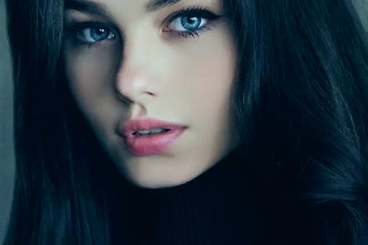 Chloe, 34, a red dark-eyed caucasian companion based in Rancamulya. Offering Party Girl, A-Level, BDSM, Deep French Kissing. Available for incall and outcall...