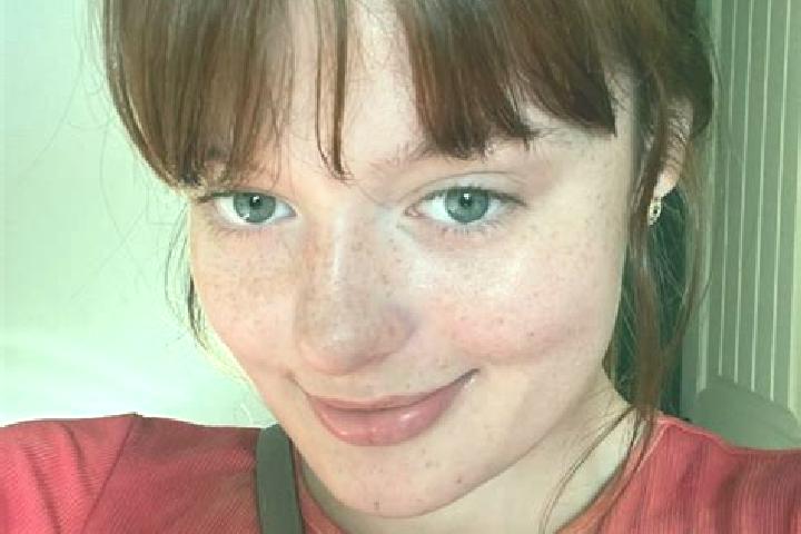 Chloe, 34, a red grey-eyed asian companion based in Dorna Candrenilor. Offering Duos, 69, Party Girl, Striptease. Available for incall and outcall, overnight...