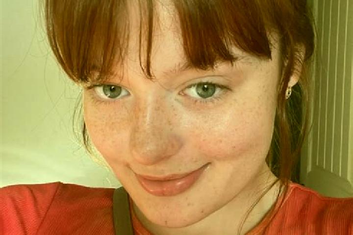 Chloe, 34, a red grey-eyed european companion based in Highfield-Cascade. Offering BDSM, Couples, Overnight. Available for incall and outcall, day and evenin...