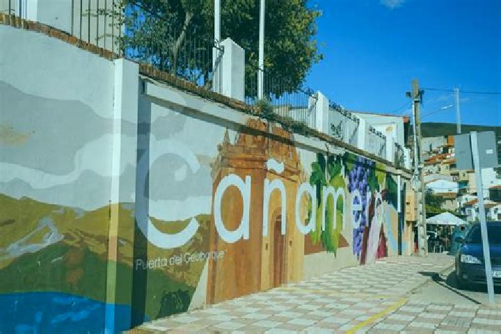 Chloe, 34 — Escort in Canamero, Spain