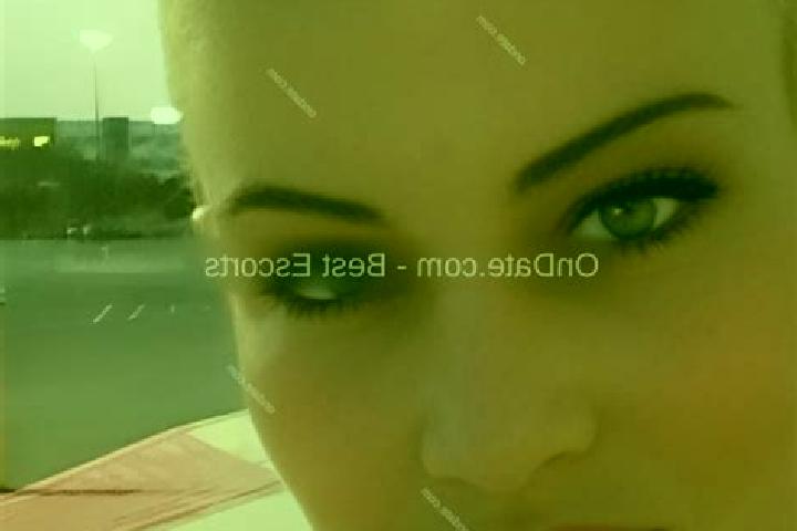 Chloe, 34 — Escort in Hostavice, Czech Republic