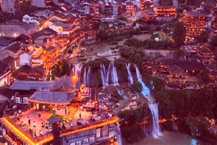 Chloe, 34 — Escort in Huanan, China