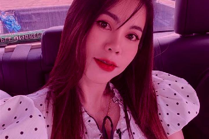 Chloe, 34 — Escort in Kie, Indonesia