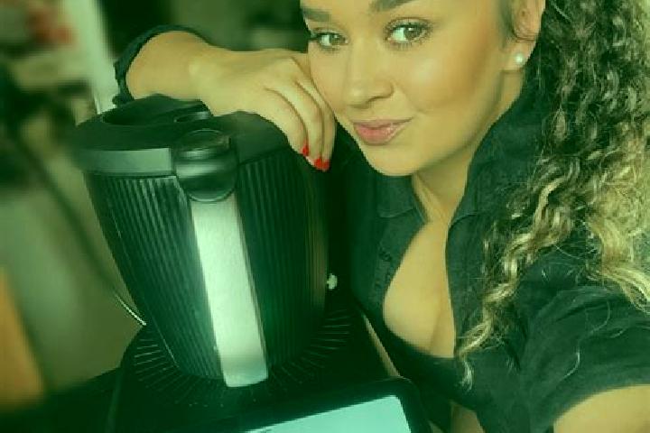 Chloe, 34 — Escort in Novy Bydzov, Czech Republic