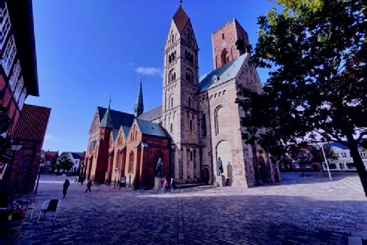 Chloe, 34 — Escort in Ribe, Denmark