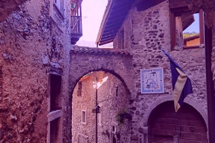 Chloe, 34 — Escort in Tiarno di Sotto, Italy