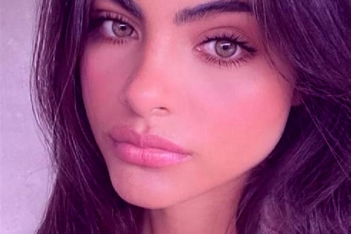 Chloe, 35, a chestnut hazel-eyed indian companion based in Belkovice-Lastany. Offering Striptease, Erotic Massage, BDSM. Available for incall and outcall, da...