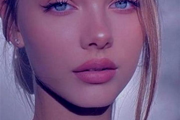 Chloe, 35, a dark blonde dark-eyed latina companion based in Hudlice. Offering Couples, CIM, A-Level. Available for incall and outcall, overnight bookings av...