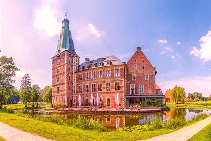 Chloe, 35 — Escort in Ahaus, Germany