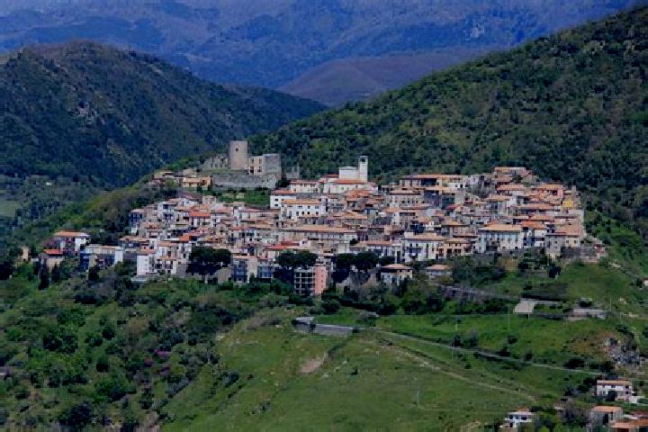Chloe, 35 — Escort in Fagnano Castello, Italy