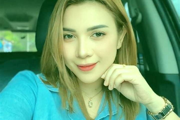 Chloe, 35 — Escort in Kefamenanu, Indonesia
