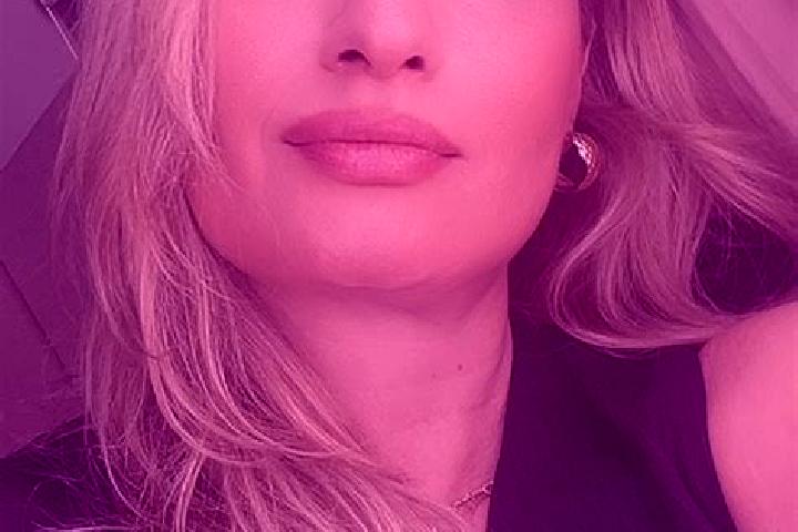 Chloe, 35 — Escort in Monterblanc, France