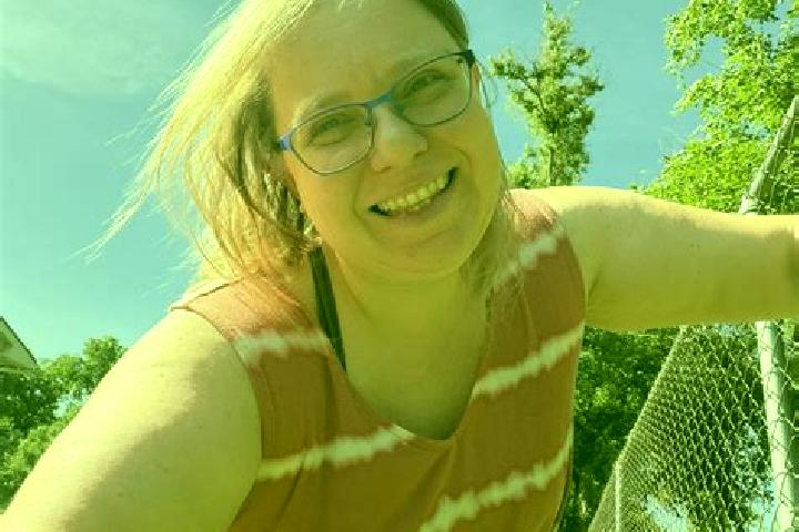 Chloe, 35 — Escort in Panora, United States