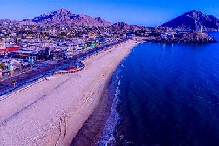 Chloe, 35 — Escort in San Felipe Quiriceo, Mexico