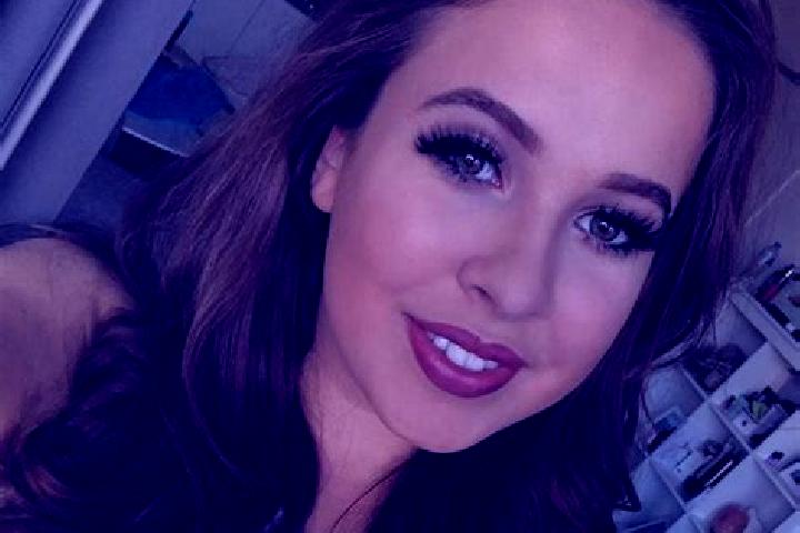 Chloe, 36, a brunette grey-eyed slavic companion based in Sarakagui. Offering Erotic Massage, Party Girl, Massage. Available for incall and outcall, day and ...