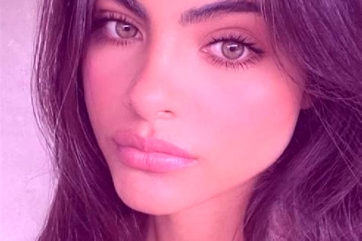 Chloe, 36, a chestnut dark-eyed indian companion based in The Hammocks. Offering Prostate Massage, Tantra, Duos. Available for incall and outcall, day and ev...