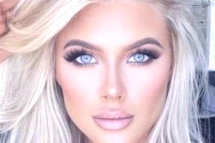 Chloe, 36, a platinum blonde amber-eyed indian companion based in Nalayh. Offering Overnight, Travel Companion, Girlfriend Experience. Available for incall a...