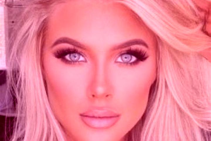 Chloe, 36, a platinum blonde dark-eyed ebony companion based in Selendi. Offering Deep French Kissing, Massage, Overnight, Fetish. Available for incall and o...