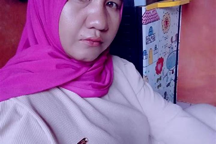 Chloe, 36 — Escort in Gombong, Indonesia