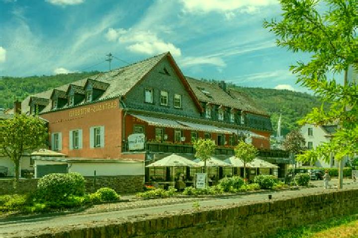 Chloe, 36 — Escort in Oberfell, Germany
