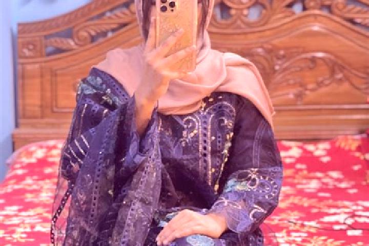 Chloe, 36 — Escort in Savar, Bangladesh