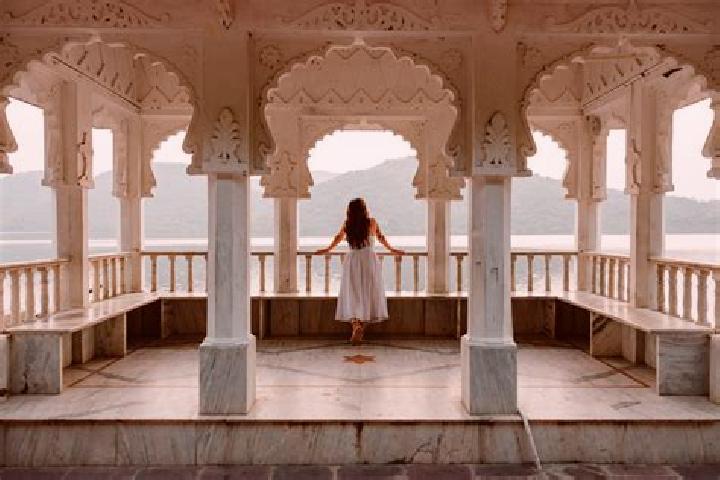 Chloe, 36 — Escort in Udaipur, India