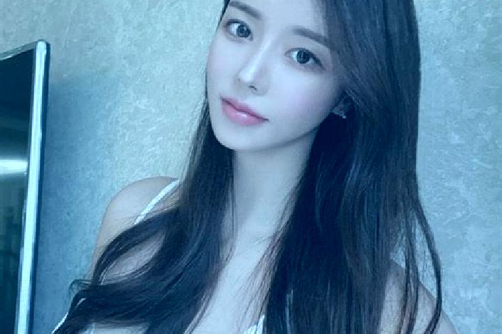 Chloe, 36 — Escort in Zhangzigou, China
