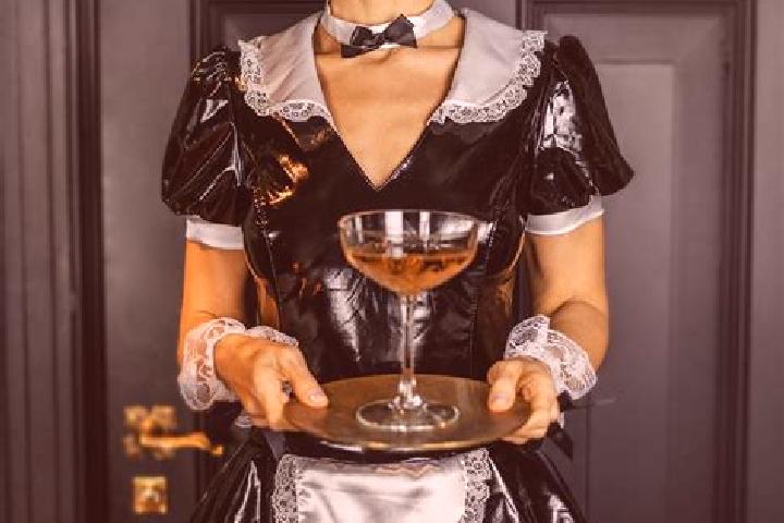 Chloe, 37, a black dark-eyed caucasian companion based in Vallerotonda. Offering Striptease, Tantra. Available for incall and outcall, day and evening dates.
