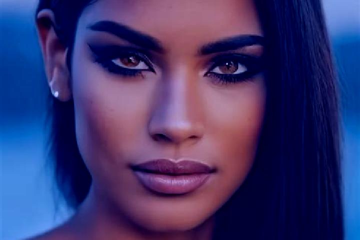 Chloe, 37, a brunette amber-eyed latina companion based in Wangan. Offering Deep French Kissing, Tantra, BDSM. Available for incall and outcall, overnight bo...