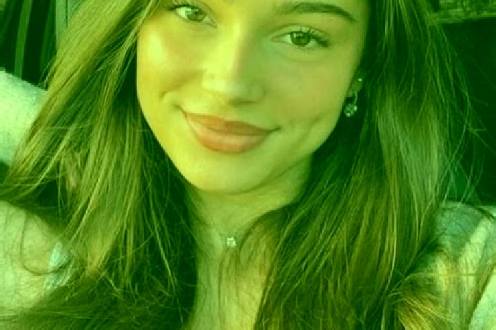 Chloe, 37, a brunette hazel-eyed slavic companion based in Casarano. Offering Dinner Date, Prostate Massage, Roleplay, Couples, Travel Companion. Available f...