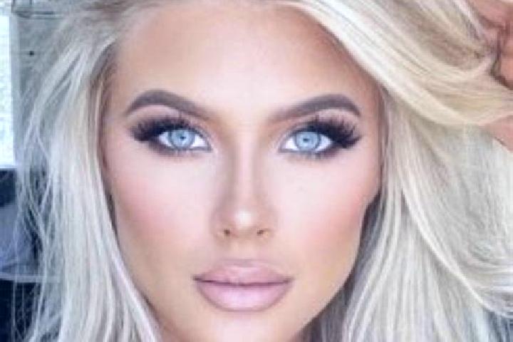 Chloe, 37, a platinum blonde grey-eyed ebony companion based in Corguinho. Offering Roleplay, Massage, Tantra, Prostate Massage. Available for incall and out...