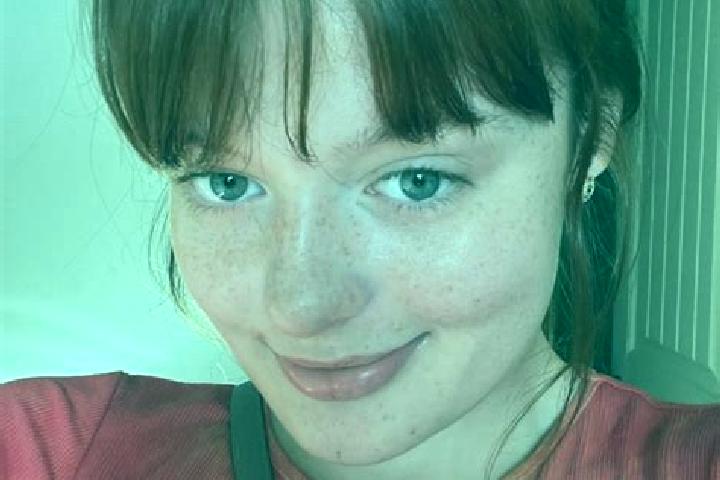 Chloe, 37, a red green-eyed caucasian companion based in Tesetice. Offering Striptease, 69, Duos. Available for incall and outcall, overnight bookings availa...