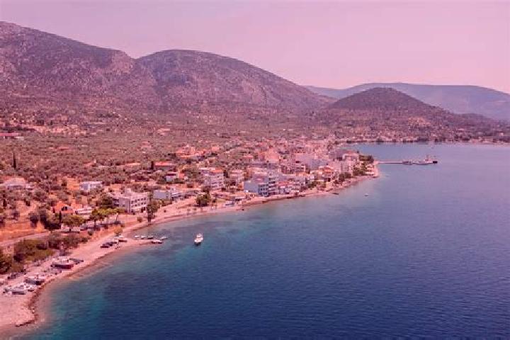 Chloe, 37 — Escort in Antikyra, Greece